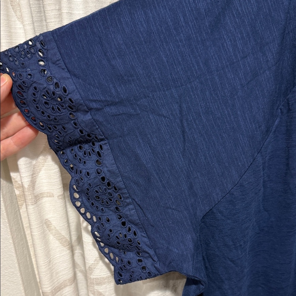 St John’s Bay Women’s Navy Short Sleeve Tee with Eyelet Sleeve Detail - Picture 5 of 5
